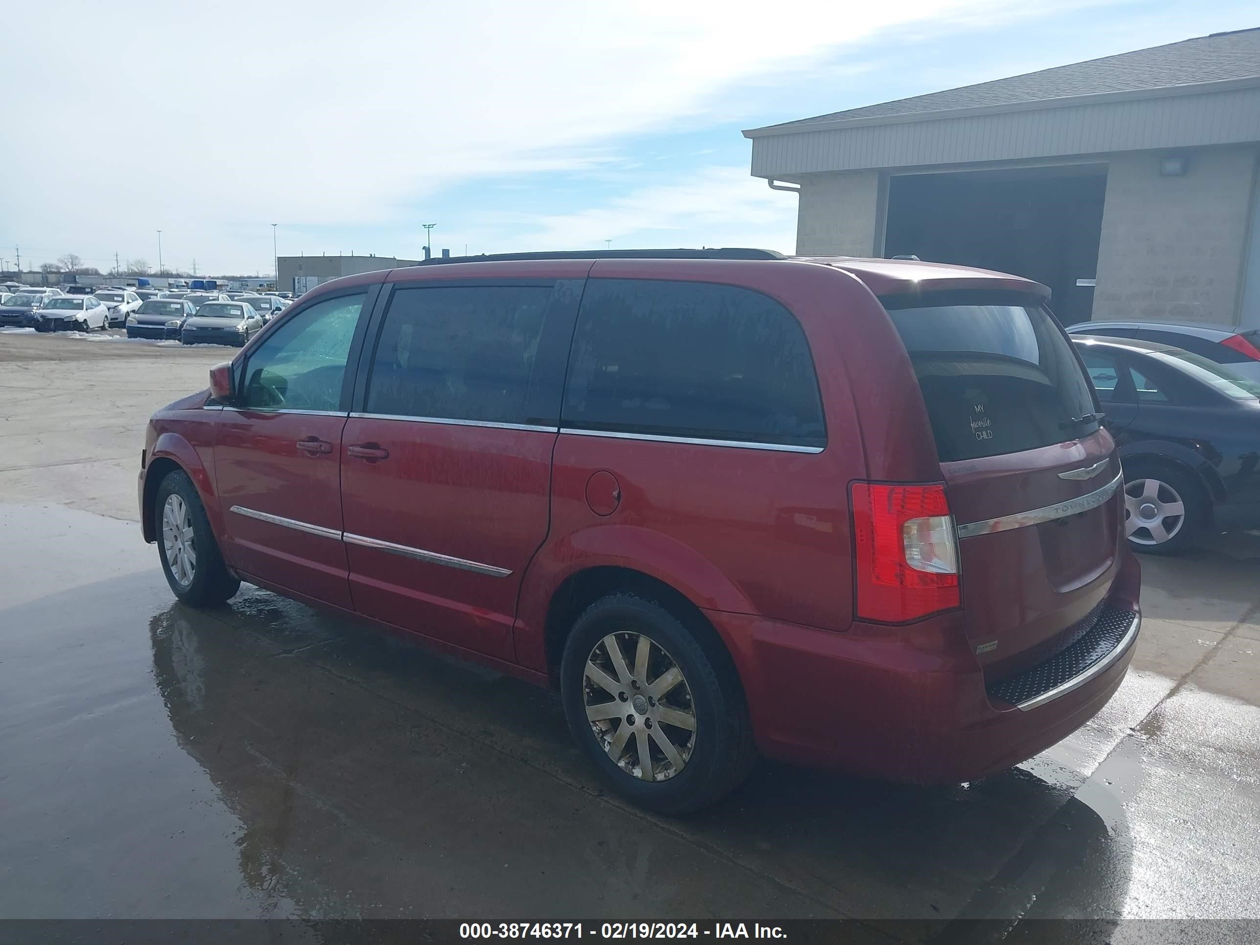 Photo 2 VIN: 2C4RC1BG2DR821529 - CHRYSLER TOWN & COUNTRY 