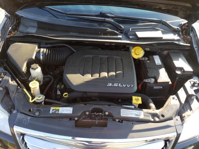 Photo 6 VIN: 2C4RC1BG2ER188709 - CHRYSLER TOWN &AMP COU 