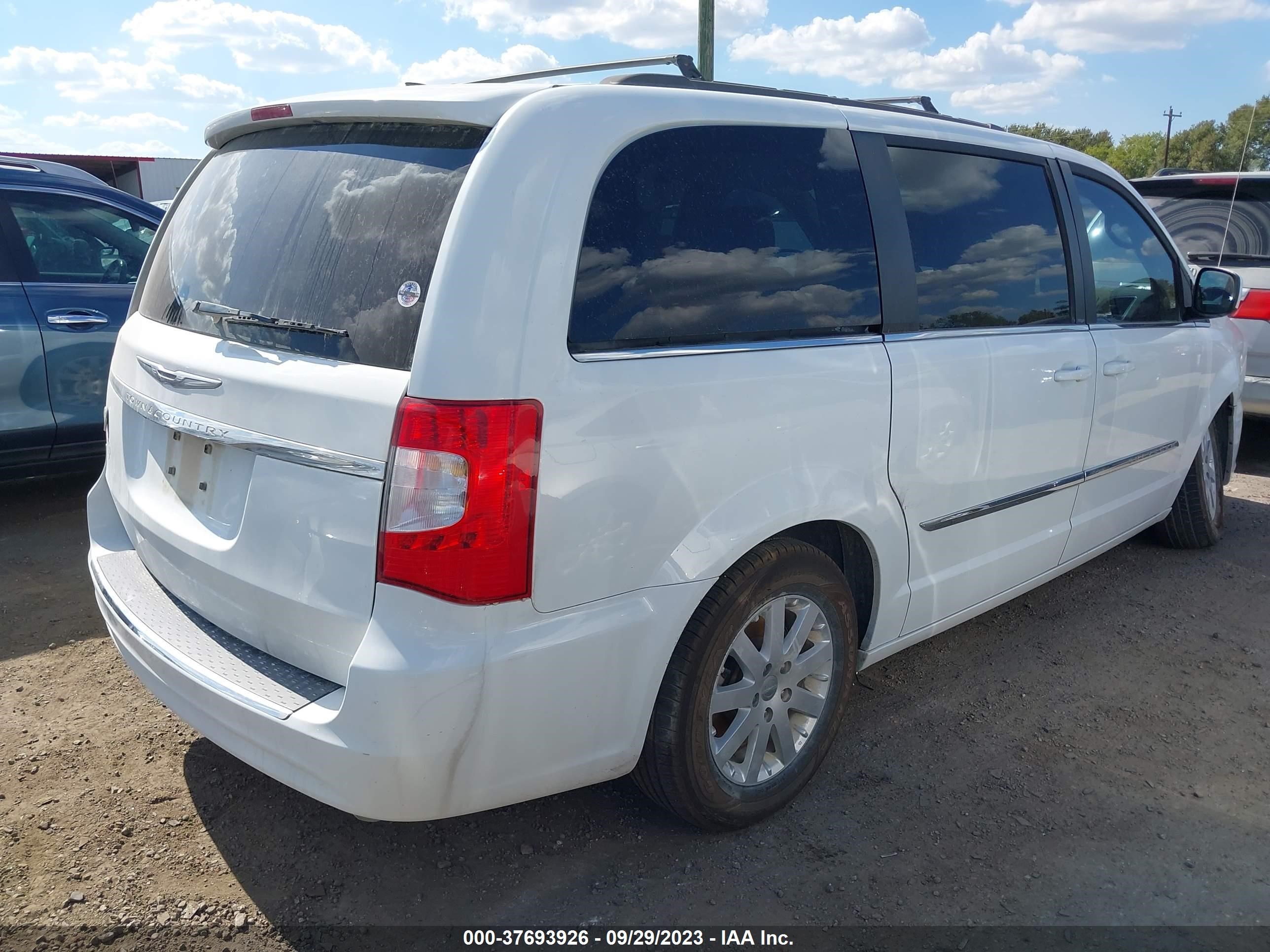 Photo 3 VIN: 2C4RC1BG2ER225533 - CHRYSLER TOWN & COUNTRY 