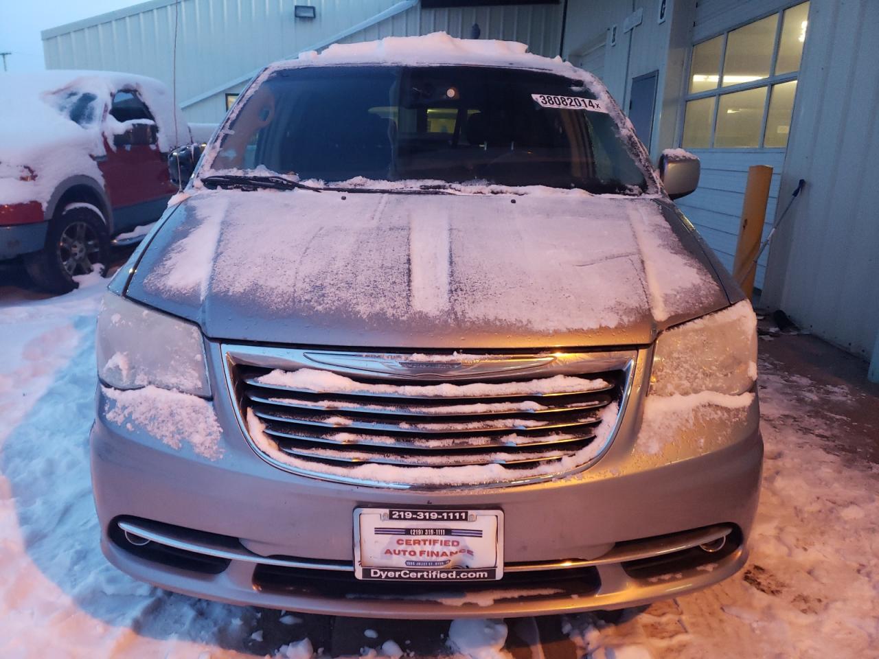 Photo 4 VIN: 2C4RC1BG2FR534212 - CHRYSLER TOWN & COUNTRY 