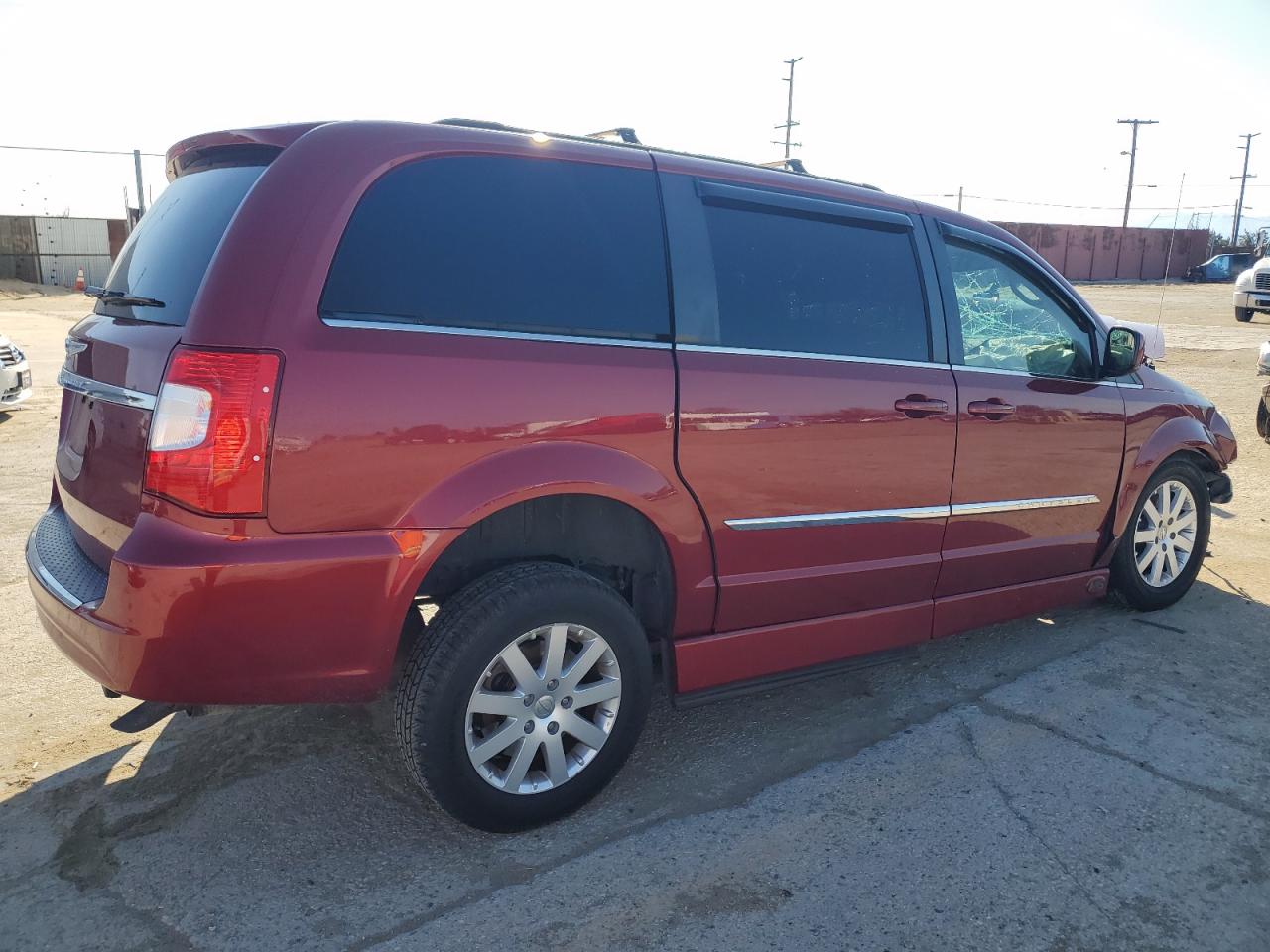 Photo 2 VIN: 2C4RC1BG2FR644712 - CHRYSLER TOWN & COUNTRY 