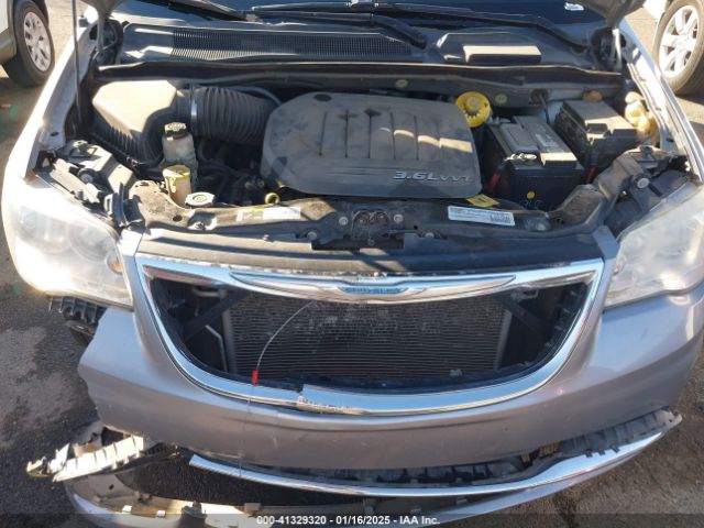 Photo 9 VIN: 2C4RC1BG2FR655063 - CHRYSLER TOWN AND COUNTRY 