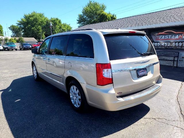 Photo 2 VIN: 2C4RC1BG2FR752943 - CHRYSLER TOWN & COUNTRY 