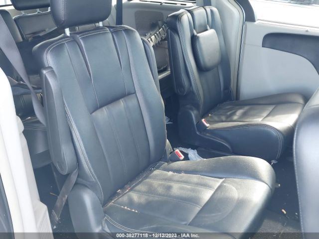 Photo 7 VIN: 2C4RC1BG2GR175042 - CHRYSLER TOWN COUNTRY 