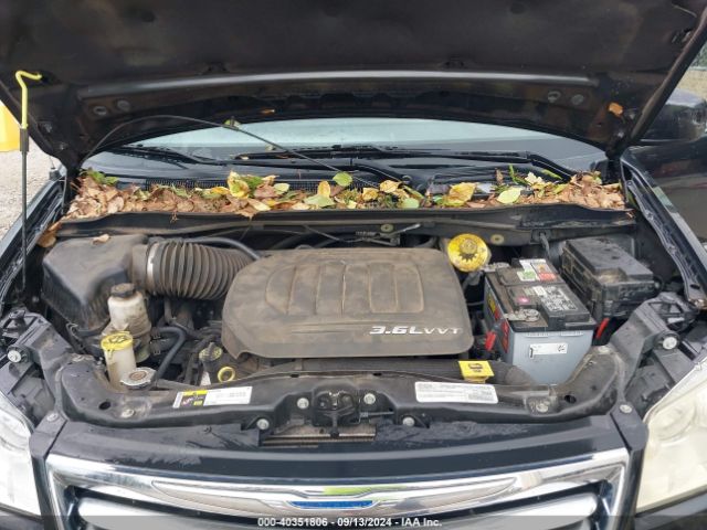 Photo 9 VIN: 2C4RC1BG2GR187675 - CHRYSLER TOWN AND COUNTRY 