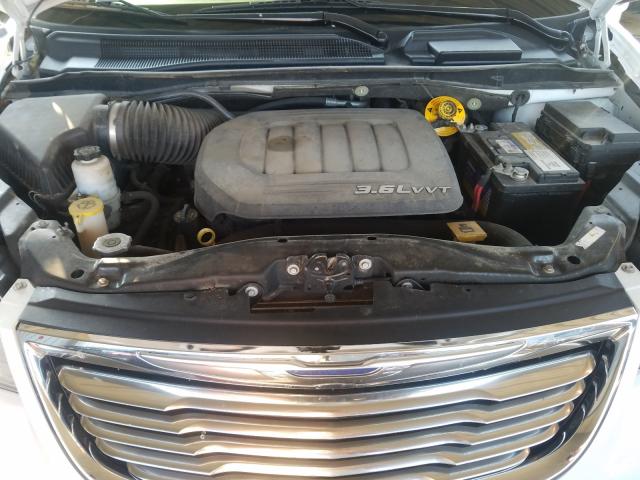 Photo 6 VIN: 2C4RC1BG2GR212672 - CHRYSLER TOWN & COU 