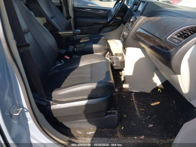 Photo 4 VIN: 2C4RC1BG2GR238169 - CHRYSLER TOWN AND COUNTRY 