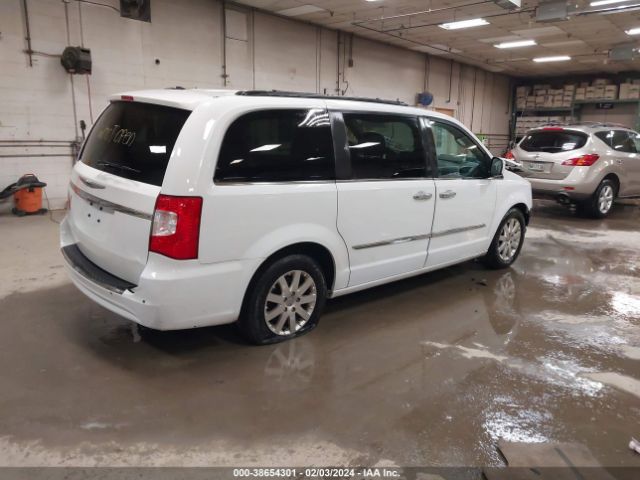 Photo 3 VIN: 2C4RC1BG2GR240214 - CHRYSLER TOWN & COUNTRY 