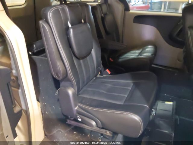 Photo 7 VIN: 2C4RC1BG2GR280227 - CHRYSLER TOWN AND COUNTRY 
