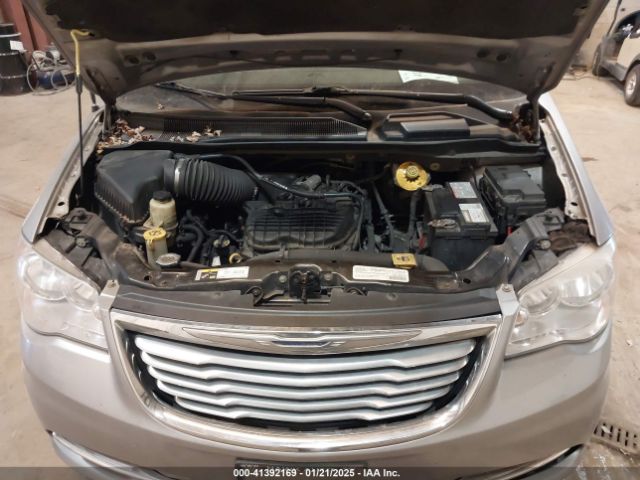 Photo 9 VIN: 2C4RC1BG2GR280227 - CHRYSLER TOWN AND COUNTRY 