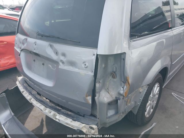 Photo 5 VIN: 2C4RC1BG2GR282530 - CHRYSLER TOWN & COUNTRY 