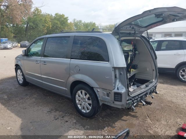 Photo 2 VIN: 2C4RC1BG2GR300153 - CHRYSLER TOWN AND COUNTRY 