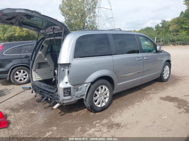 Photo 3 VIN: 2C4RC1BG2GR300153 - CHRYSLER TOWN AND COUNTRY 