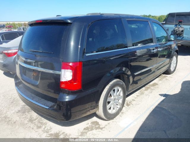 Photo 3 VIN: 2C4RC1BG2GR305658 - CHRYSLER TOWN AND COUNTRY 