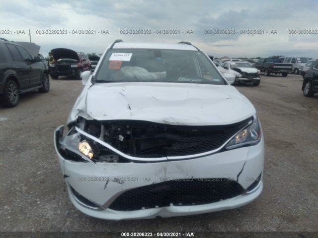 Photo 5 VIN: 2C4RC1BG2HR598964 - CHRYSLER PACIFICA 