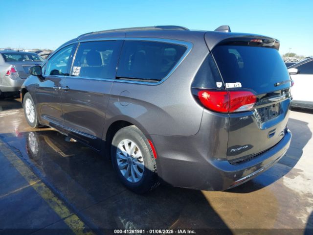 Photo 2 VIN: 2C4RC1BG2HR609056 - CHRYSLER PACIFICA 