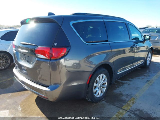 Photo 3 VIN: 2C4RC1BG2HR609056 - CHRYSLER PACIFICA 