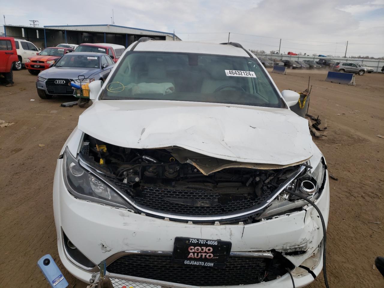 Photo 4 VIN: 2C4RC1BG2HR703423 - CHRYSLER PACIFICA 