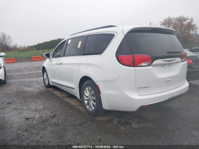 Photo 2 VIN: 2C4RC1BG2HR711909 - CHRYSLER PACIFICA 