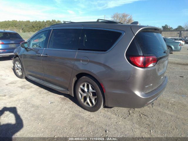 Photo 2 VIN: 2C4RC1BG2HR785251 - CHRYSLER PACIFICA 