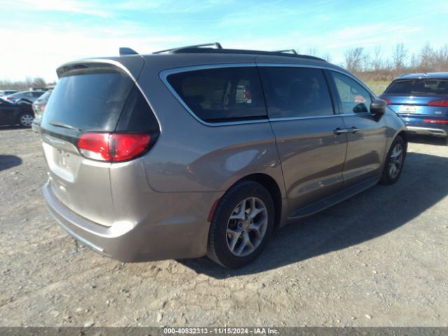 Photo 3 VIN: 2C4RC1BG2HR785251 - CHRYSLER PACIFICA 