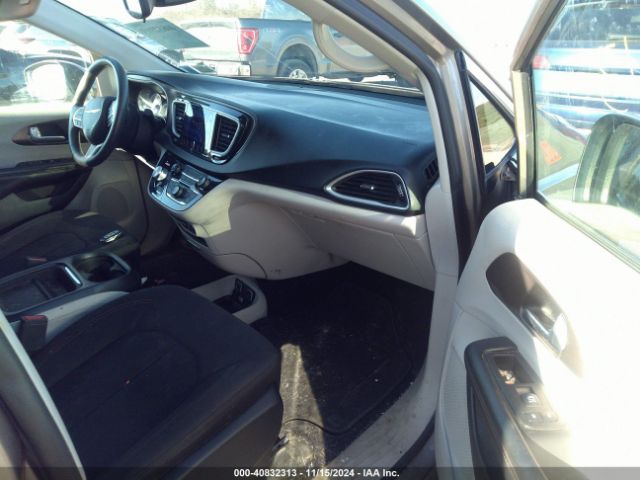 Photo 4 VIN: 2C4RC1BG2HR785251 - CHRYSLER PACIFICA 