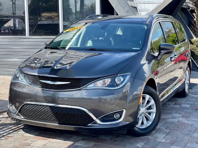 Photo 2 VIN: 2C4RC1BG2JR110313 - CHRYSLER PACIFICA 