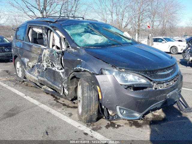 Photo 5 VIN: 2C4RC1BG2JR119707 - CHRYSLER PACIFICA 