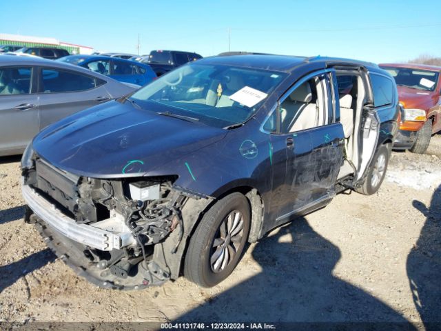 Photo 1 VIN: 2C4RC1BG2JR235652 - CHRYSLER PACIFICA 