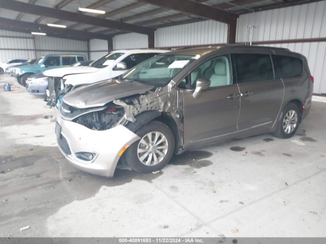 Photo 1 VIN: 2C4RC1BG2JR262849 - CHRYSLER PACIFICA 