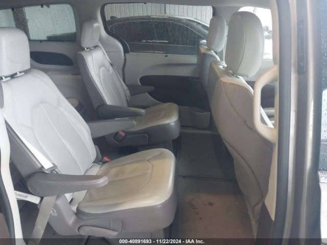 Photo 7 VIN: 2C4RC1BG2JR262849 - CHRYSLER PACIFICA 