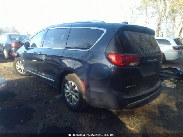 Photo 2 VIN: 2C4RC1BG2JR271566 - CHRYSLER PACIFICA 