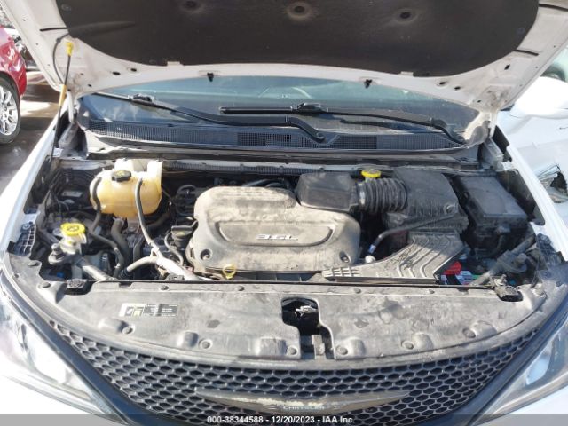 Photo 9 VIN: 2C4RC1BG2JR292966 - CHRYSLER PACIFICA 