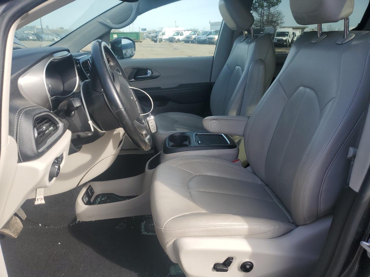 Photo 6 VIN: 2C4RC1BG2MR574531 - CHRYSLER PACIFICA 