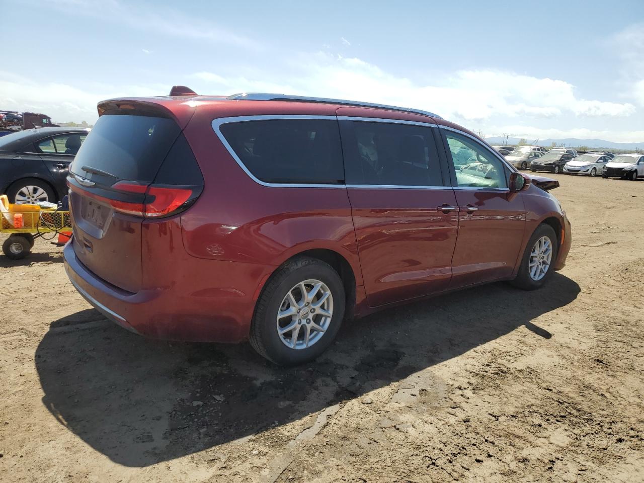 Photo 2 VIN: 2C4RC1BG2MR588638 - CHRYSLER PACIFICA 