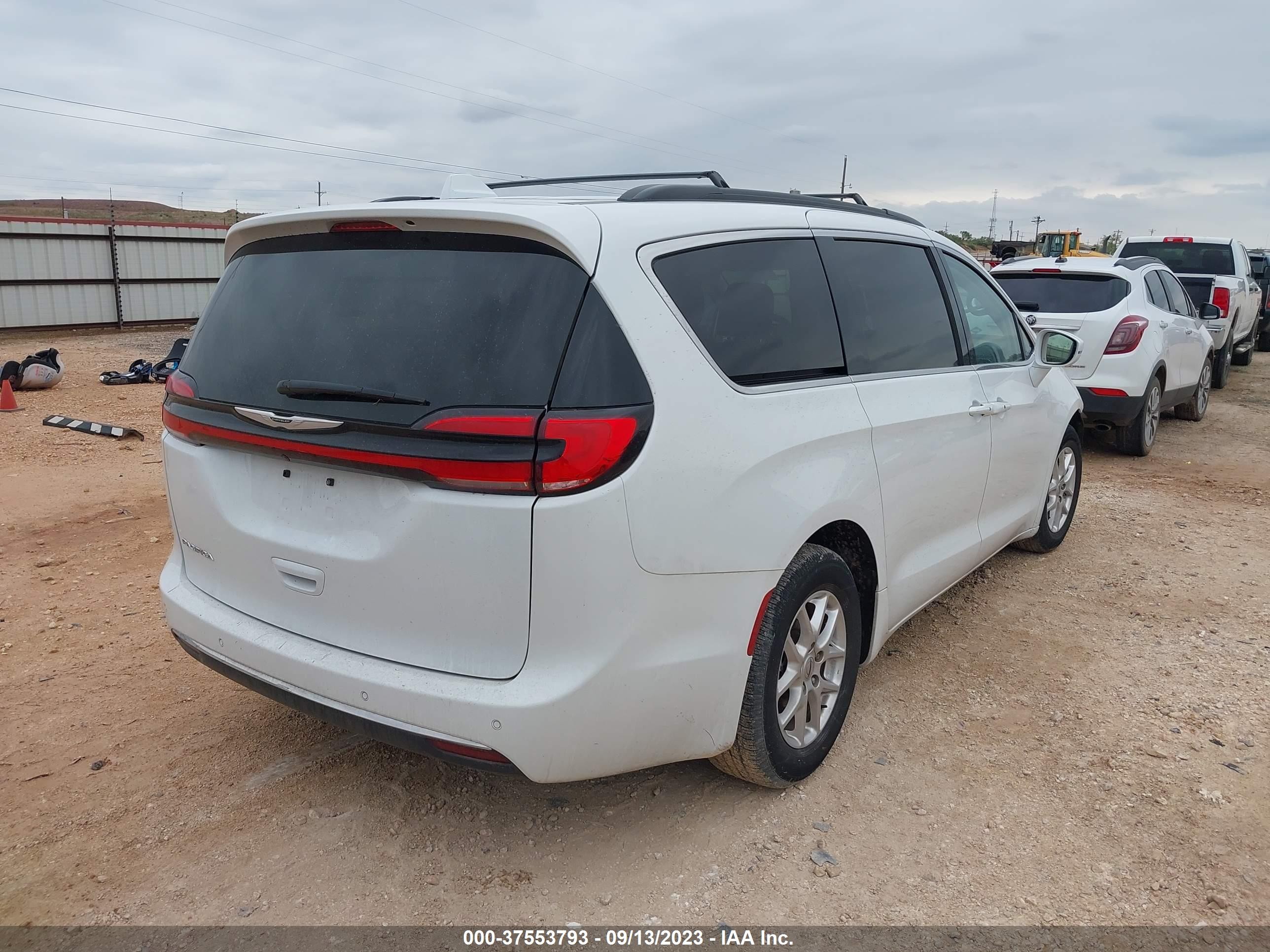 Photo 3 VIN: 2C4RC1BG2NR115534 - CHRYSLER PACIFICA 