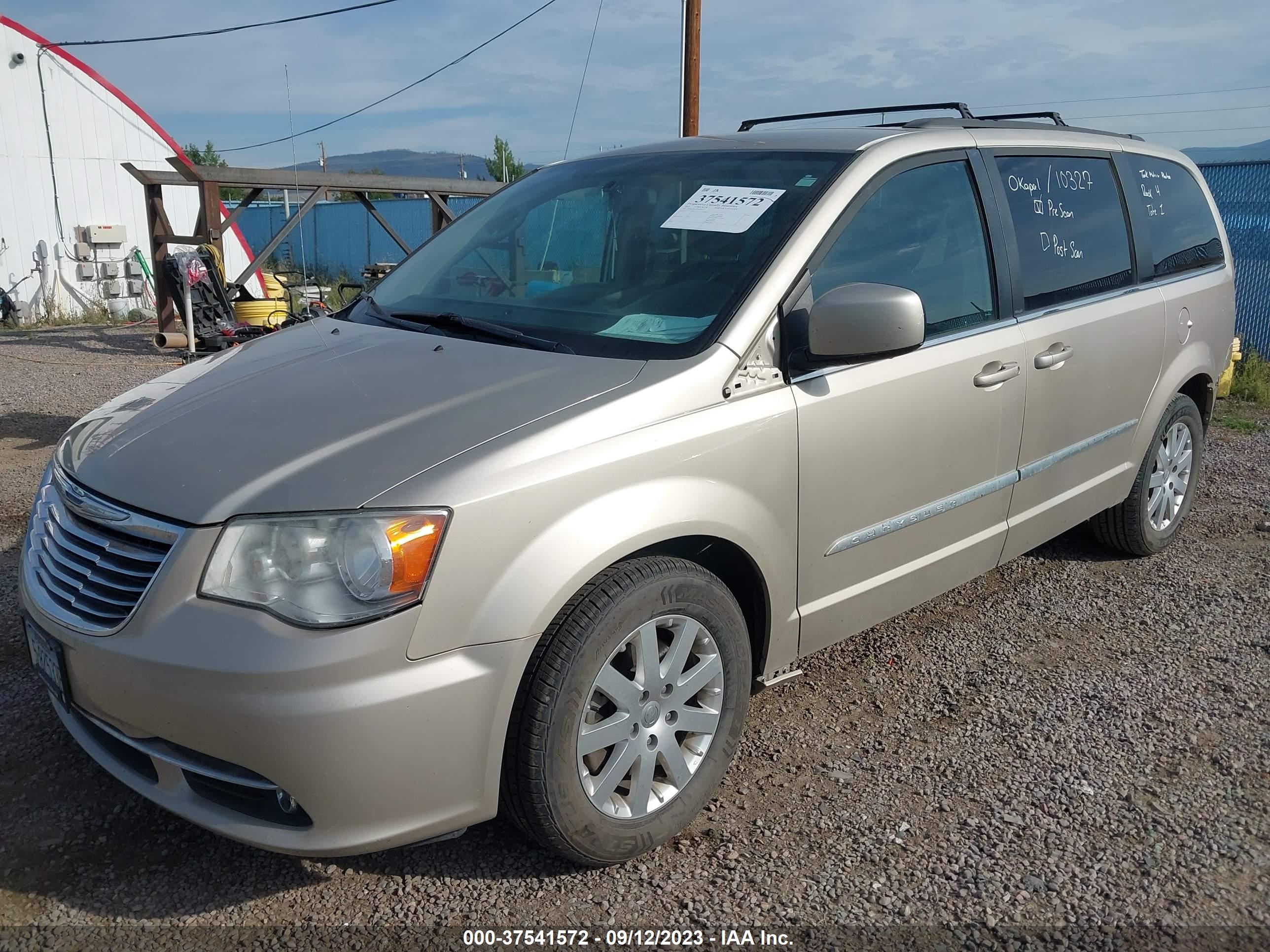 Photo 1 VIN: 2C4RC1BG3CR383425 - CHRYSLER TOWN & COUNTRY 