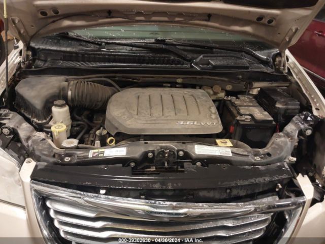 Photo 9 VIN: 2C4RC1BG3DR641735 - CHRYSLER TOWN & COUNTRY 