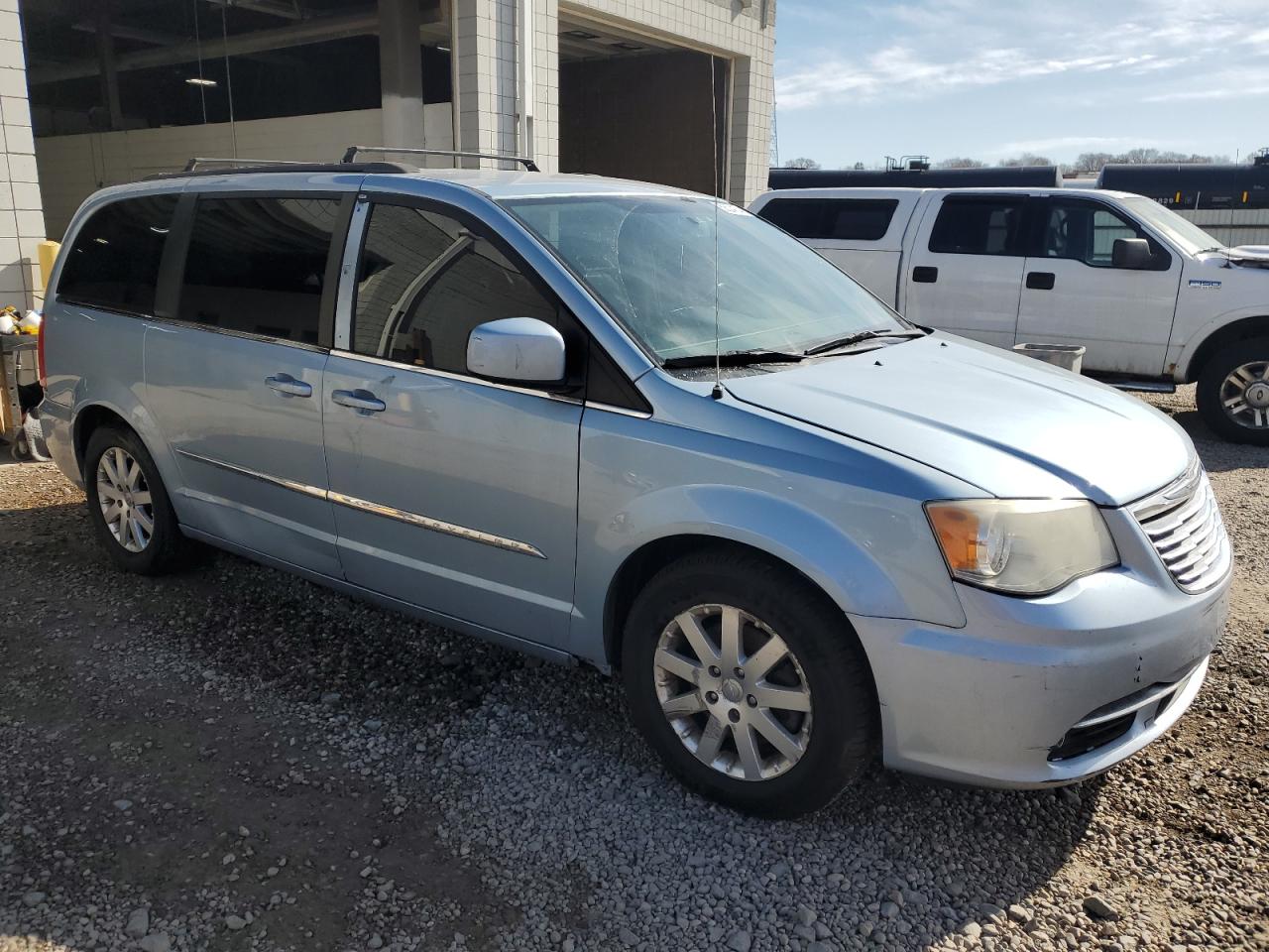 Photo 3 VIN: 2C4RC1BG3DR696928 - CHRYSLER TOWN & COUNTRY 