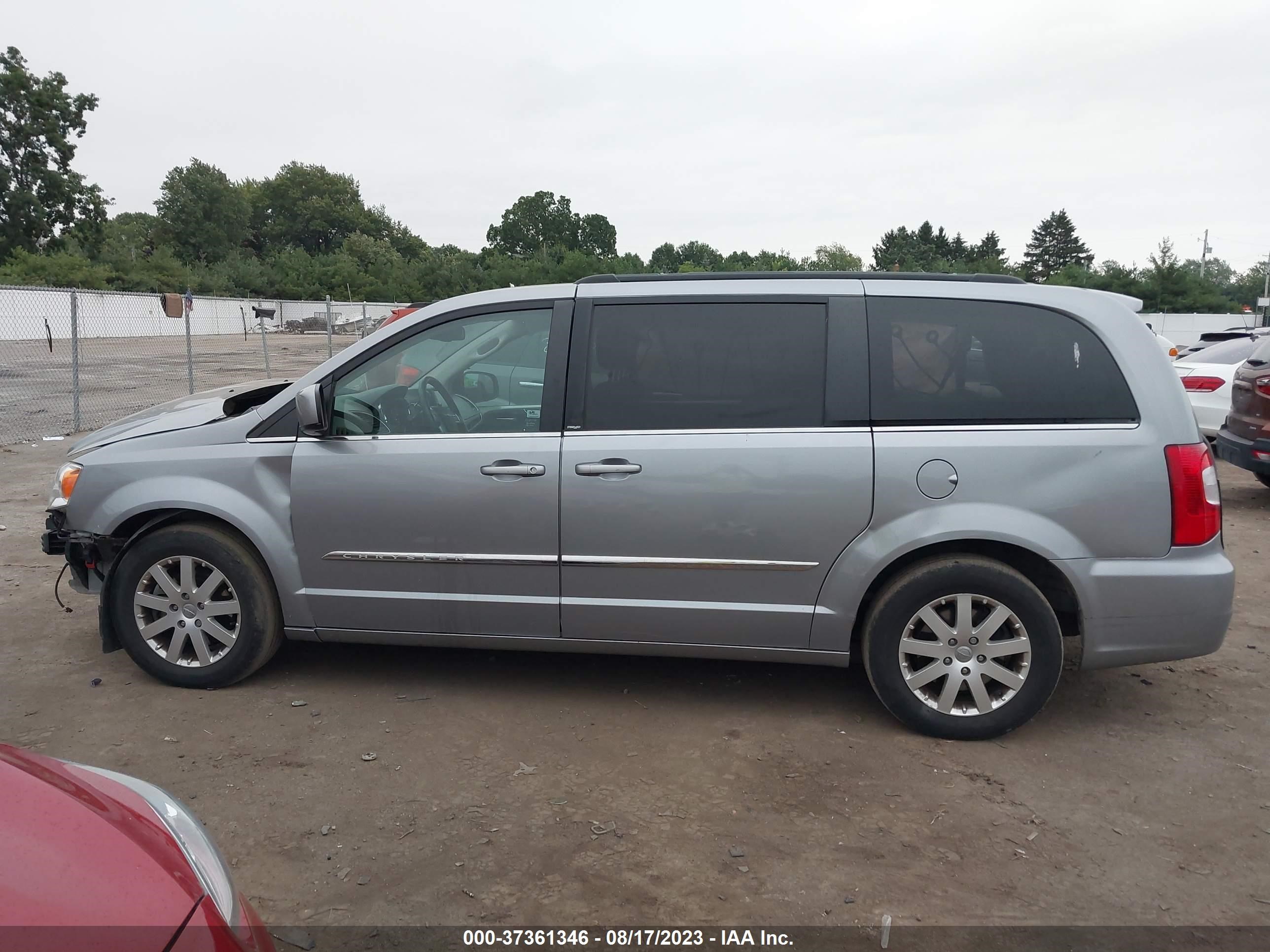 Photo 14 VIN: 2C4RC1BG3DR708513 - CHRYSLER TOWN & COUNTRY 