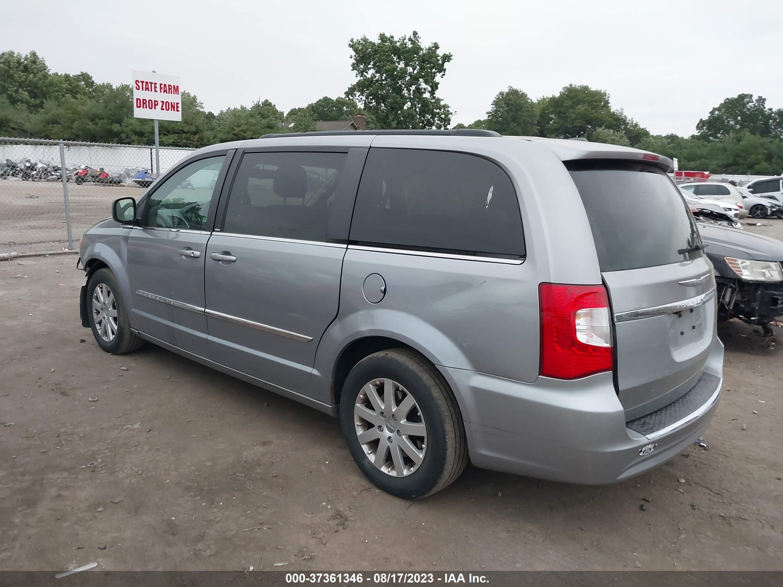 Photo 2 VIN: 2C4RC1BG3DR708513 - CHRYSLER TOWN & COUNTRY 