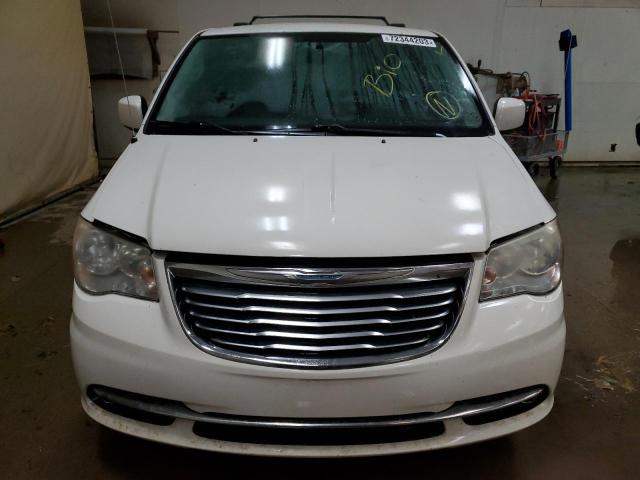 Photo 4 VIN: 2C4RC1BG3DR777198 - CHRYSLER TOWN & COU 