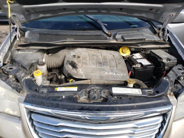 Photo 6 VIN: 2C4RC1BG3DR797595 - CHRYSLER TOWN & COU 