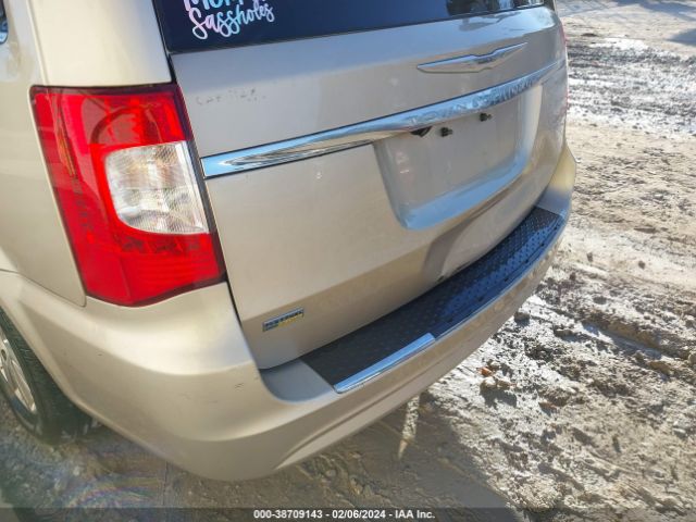 Photo 5 VIN: 2C4RC1BG3ER124257 - CHRYSLER TOWN & COUNTRY 