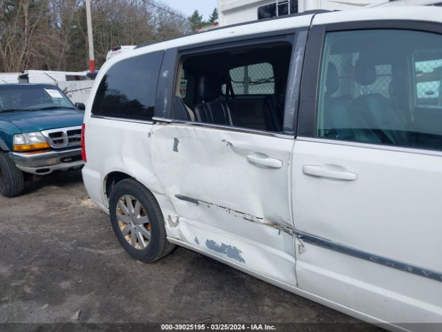 Photo 5 VIN: 2C4RC1BG3ER159977 - CHRYSLER TOWN & COUNTRY 