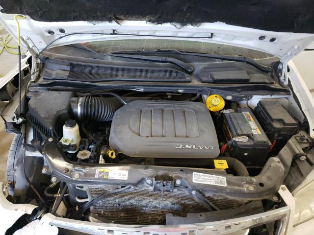 Photo 6 VIN: 2C4RC1BG3ER436725 - CHRYSLER TOWN &AMP COU 