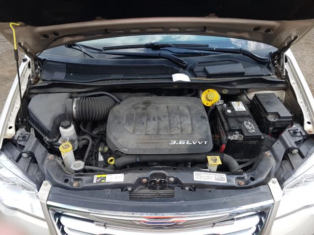 Photo 6 VIN: 2C4RC1BG3ER438572 - CHRYSLER TOWN & COU 