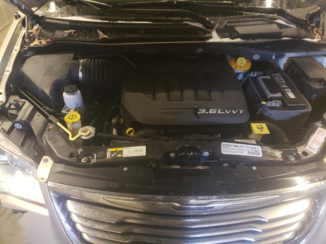 Photo 6 VIN: 2C4RC1BG3ER463908 - CHRYSLER TOWN &AMP COU 