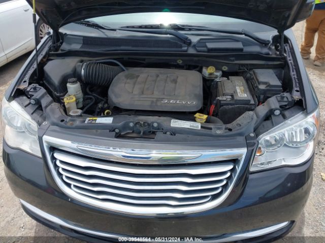 Photo 9 VIN: 2C4RC1BG3FR554002 - CHRYSLER TOWN AND COUNTRY 