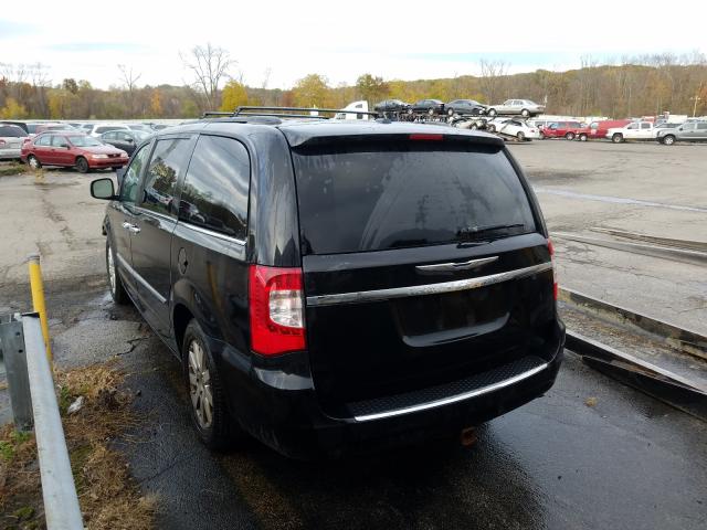 Photo 2 VIN: 2C4RC1BG3FR602422 - CHRYSLER TOWN & COU 